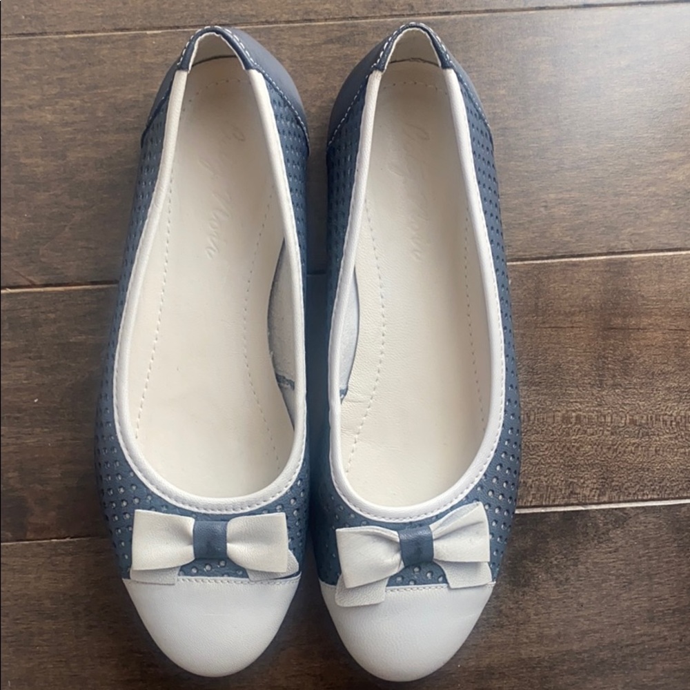 Leather Shoes Size: US 6/ EU 36